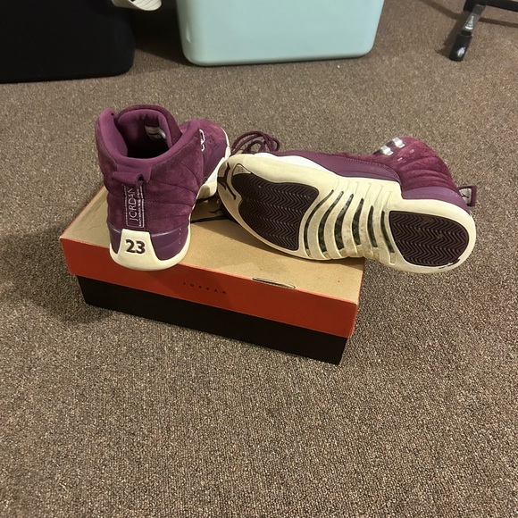 2017
Air Jordan 12 Retro 'Bordeaux - Picture 5 of 6